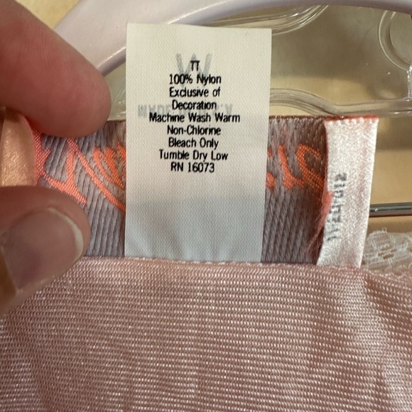 Vanity Fair Vintage 2 Pc Nylon Pajama Set Light Pink‎ Size Medium Lace Button Up - Picture 3 of 5